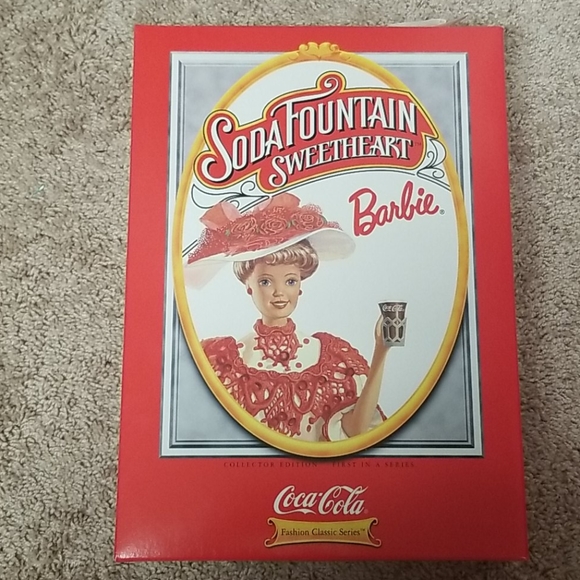 Coke Soda Fountain Barbie - Picture 1 of 7